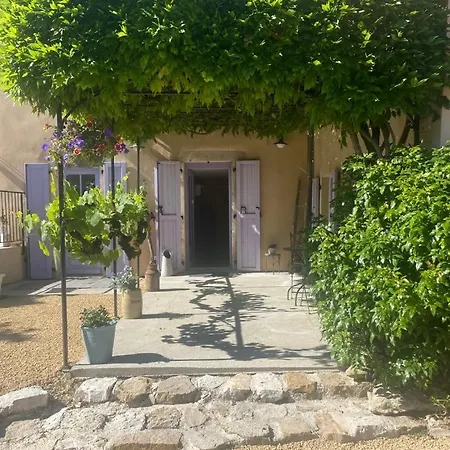 Du Roy D'amont Plaine De L'ain, Parking, Local Vélo Maison d'hôtes 3*